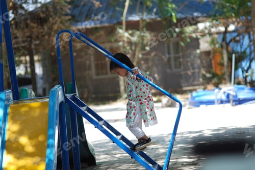 Preview: Kid on playground outdoor