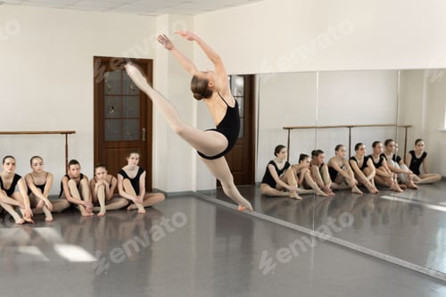 Preview: Young girls dancing ballet in studio. . Classical dance school