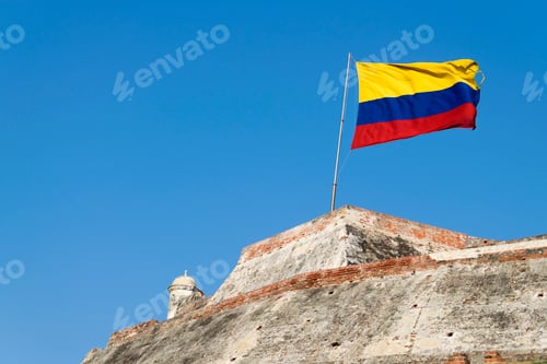 Preview: A Colombian flag is streaming in the wind.