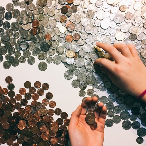 Preview: Opening Piggy Bank - coins in hand