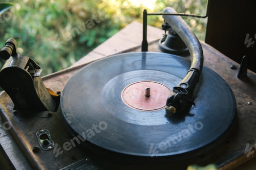 Preview: Old Vintage Turntable