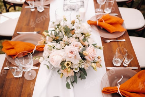 Preview: wedding table decoration with flowers on the table, dinner table decor
