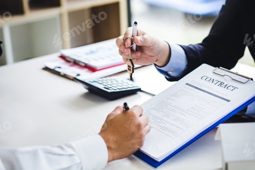 Preview: Signing a contract to buy a house, sell a house and making insurance a residential house.