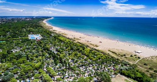 Preview: Italy, the beach of the Adriatic sea. Rest on the sea near Venic