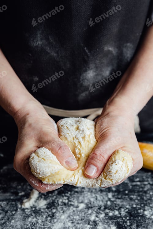 Preview: Cook beating up cookie dough