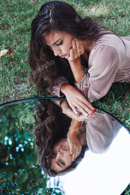 Preview: Mirror, mirror