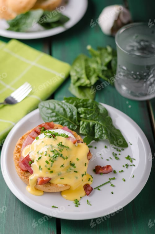 Preview: Egg benedict delish food, crispy bacon