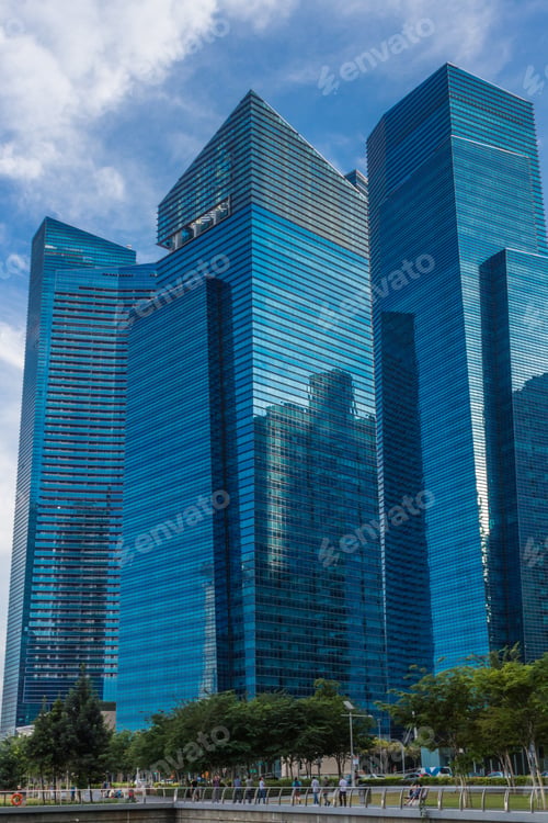 Preview: blue glass skyscaper