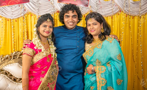 Preview: Portrait of beautiful happy indian family