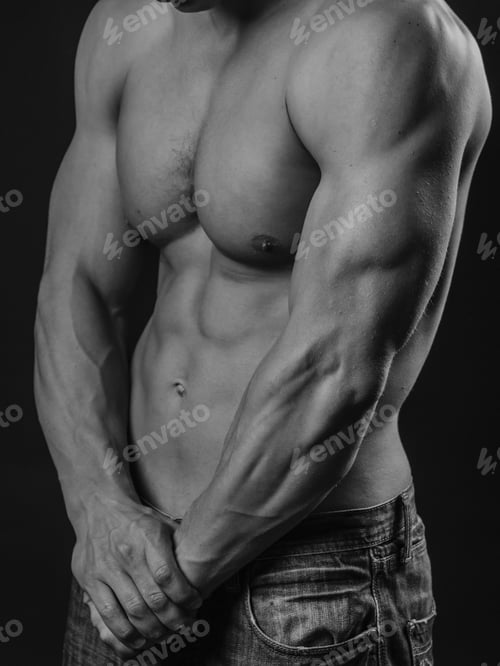 Preview: Perfectly fit shirtless young man
