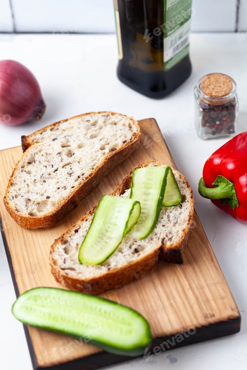 Preview: Sandwich making