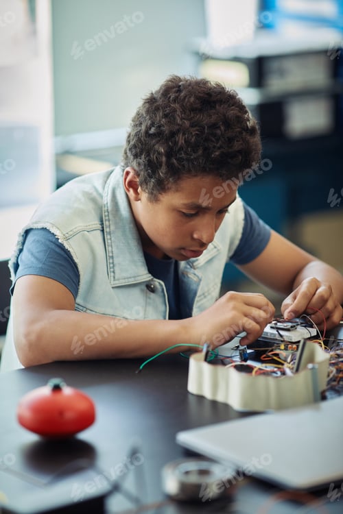 Preview: Boy in Robotics Class