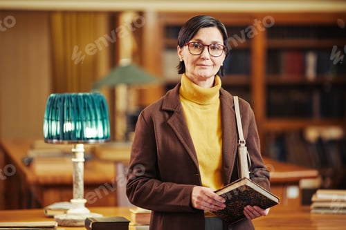 Preview: Portrait of Elegant Woman in Library