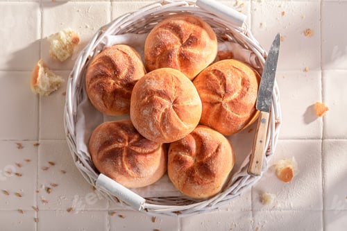 Preview: Healthy and hot kaiser buns baked in a bakehouse.