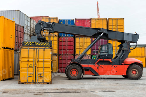 Preview: Mobile stacker handler in action at a container terminal.