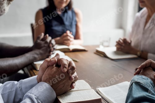 Preview: Diverse religious shoot
