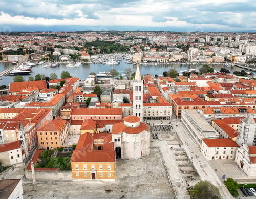 Preview: Amazing view of the old town of Zadar in Croatia