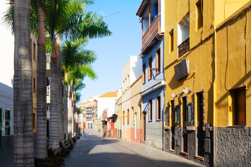 Preview: old street in Puerto de la Cruz, Spain