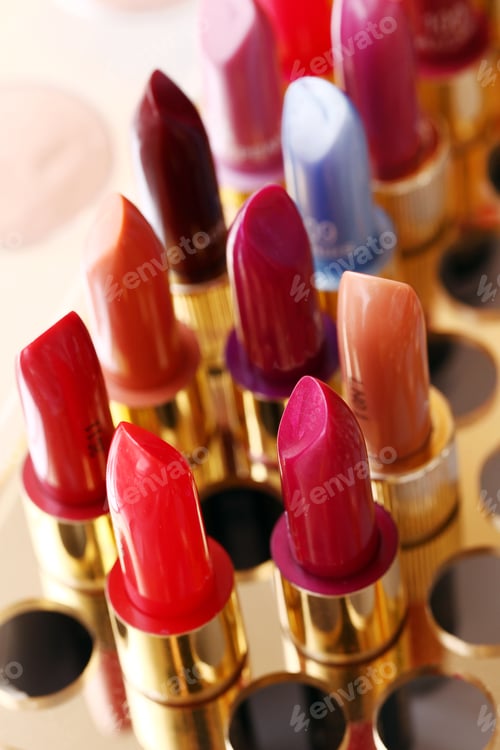 Preview: Different lipsticks
