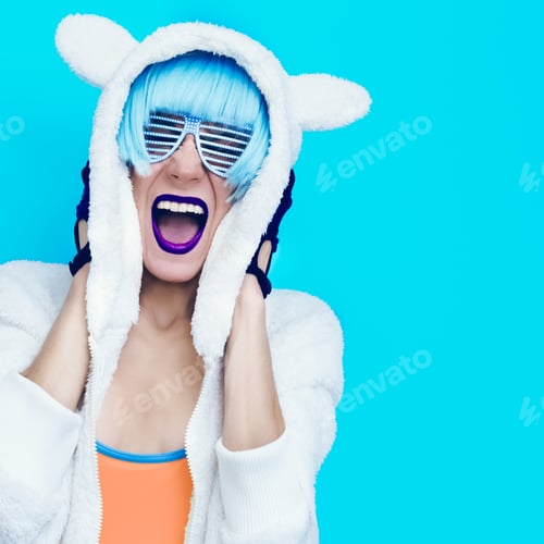 Preview: Screaming crazy girl in hoodie Teddy Bear on a blue background.