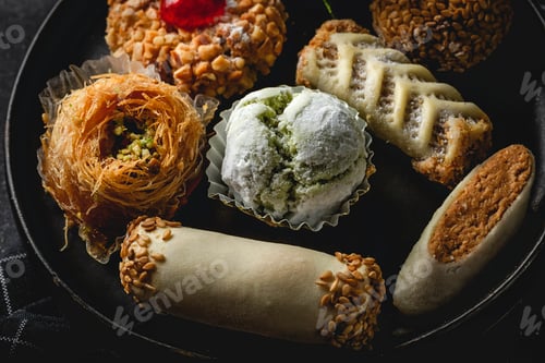 Preview: Traditional Arabic homemade sweet