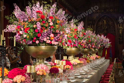 Preview: Table, flowers, royal, castle, dinner, restaurant, famous, celebration, seats, holiday, rich, luxury