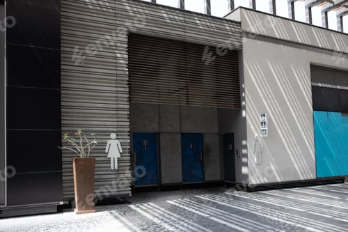 Preview: Men and women public toilet in Dubai Marina