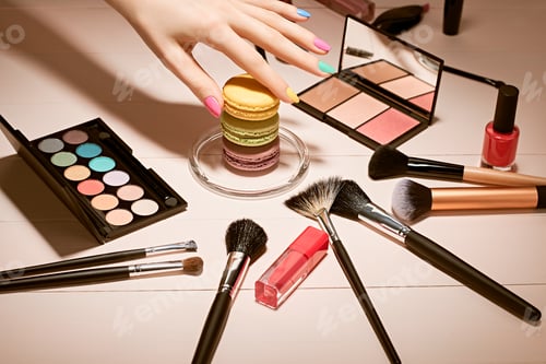 Preview: Fashion cosmetics