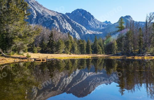 Preview: Mountain lake