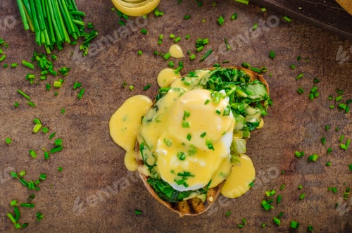 Preview: Egg benedict with spinach