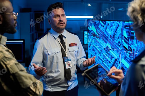 Preview: Colleagues discussing army location
