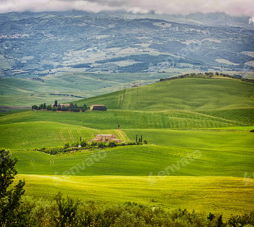 Preview: Typical landscape of the Tuscan hills in Italy