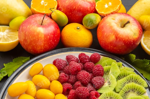 Vista previa: front view fresh fruits with sliced fruits inside plate on dark background photo tree healthy life