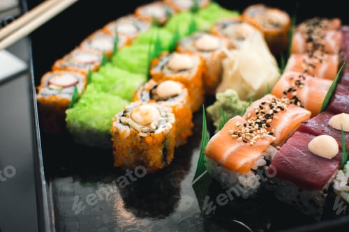 Preview: Colorful sushi set