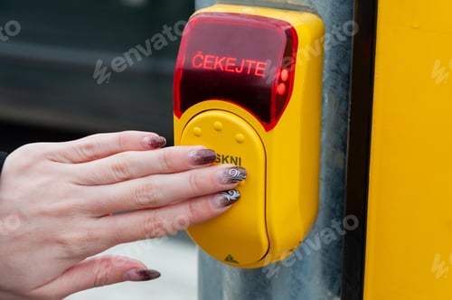 Preview: Personal pedestrian button for traffic light