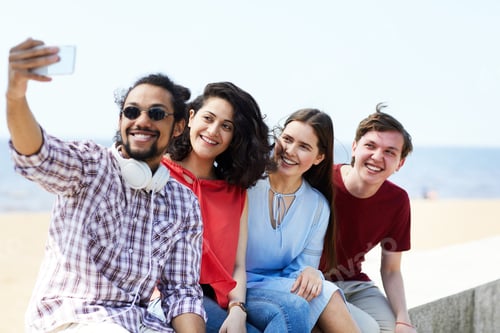 Preview: Friends taking Selfie at Beach