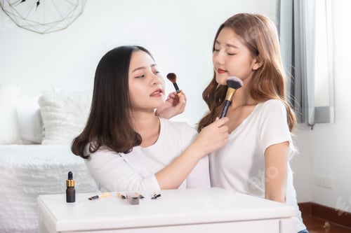 Preview: BEAUTY-TRAVEL-SHOP- KHING-NOEY