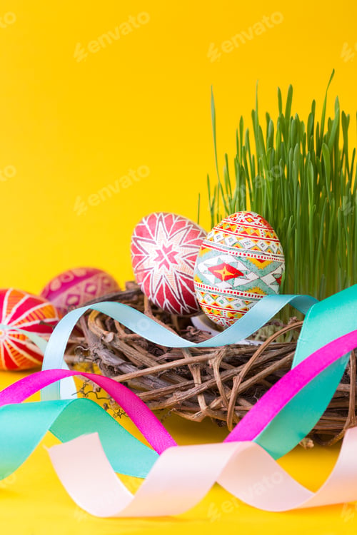 Preview: the happy easter