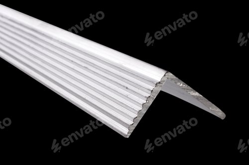 Preview: Silver aluminum profile, ideal for windows, doors, or bathroom boxes, against a black background