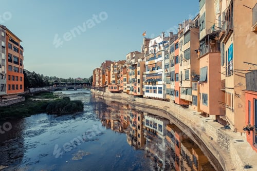 Preview: Houses in Girona
