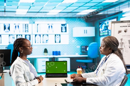 Preview: General practitioner woman consulting a black girl for treatment