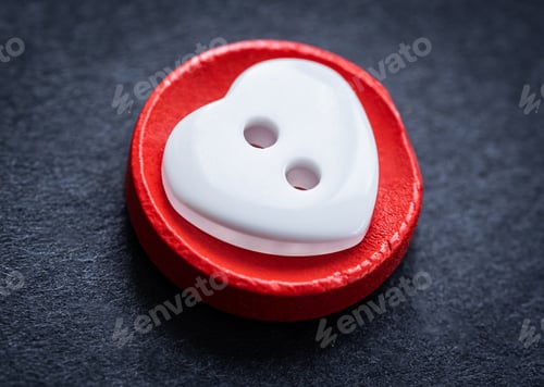 Preview: Heart shaped sewing button