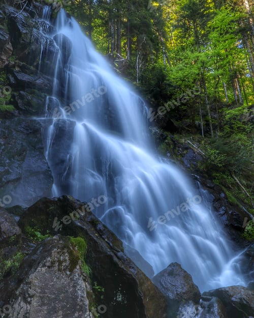Preview: beautiful Waterfall