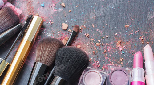 Preview: brushes on eye shadows palette