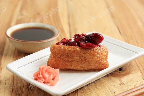 Preview: Inari Tofu Pocket Sushi with Chuka Idako Topping
