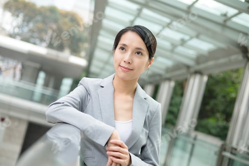 Preview: Asian business woman