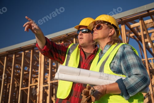 Preview: Man, Woman, Construction