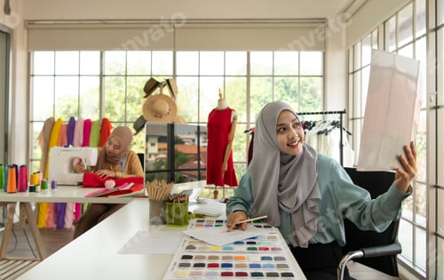 Preview: Muslim women run a small business in their own homes