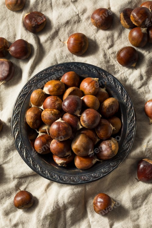 Preview: Raw Organic Brown Chestnuts