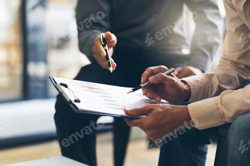 Vorschau: Treffen von Geschäftsleuten, Designideen, Konzept. Geschäftsplanung, kreatives Sprechen von Geschäftsleuten